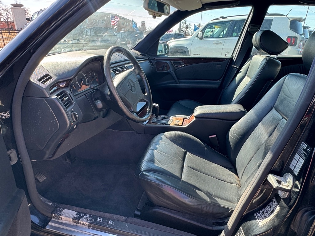 Mercedes-Benz E-Class E320 1996