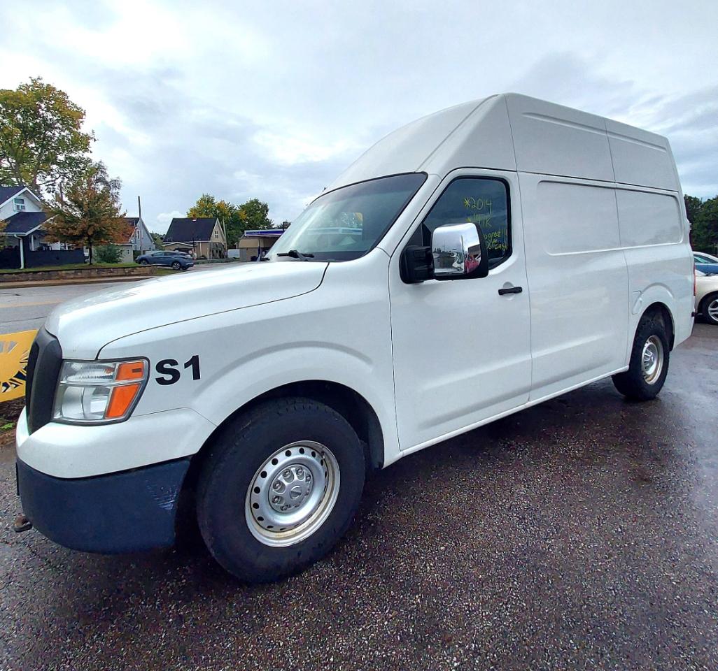 Nissan NV Cargo 2500 HD SV V8 2014