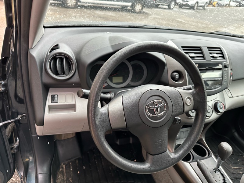Toyota RAV4  2010