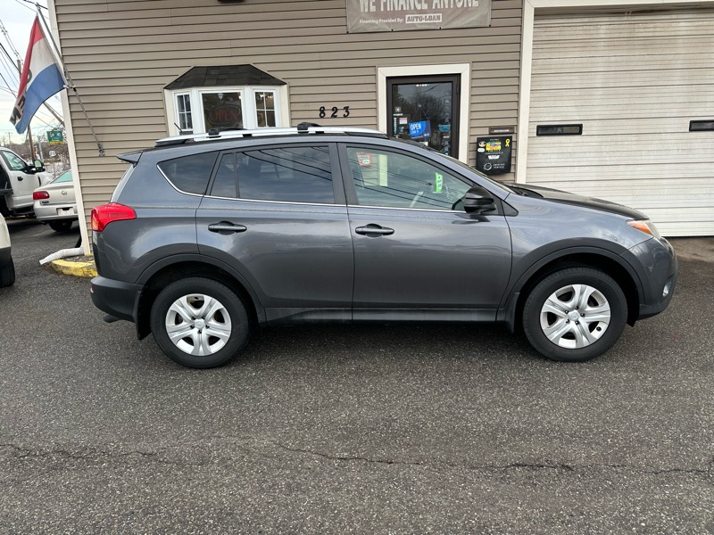 Toyota RAV4 LE AWD 2014
