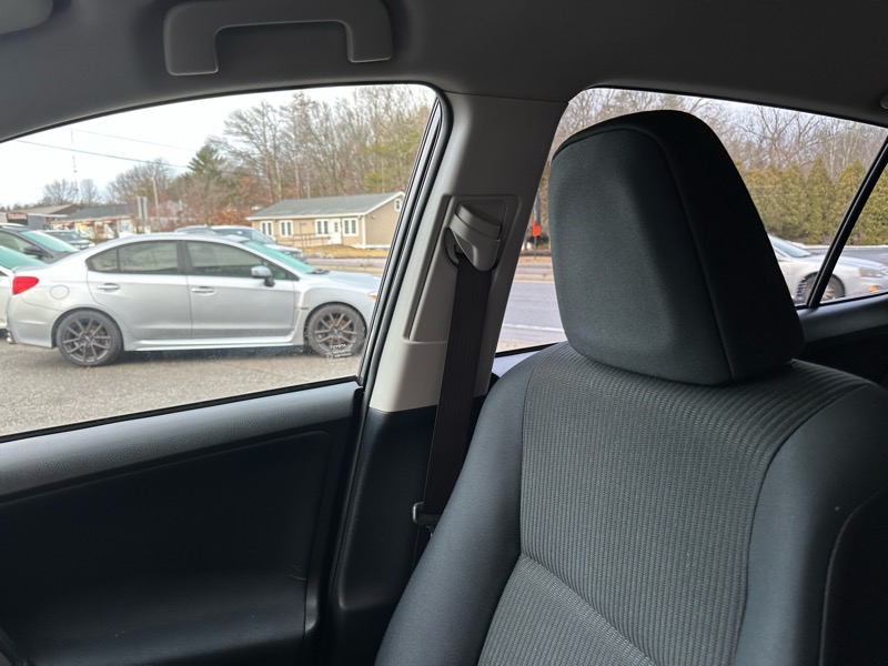 Toyota RAV4 LE AWD 2014