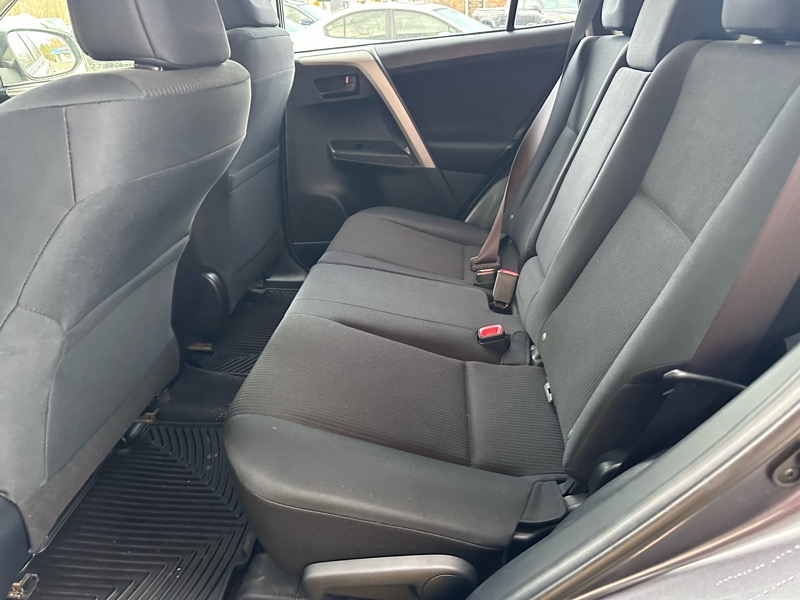 Toyota RAV4 LE AWD 2014