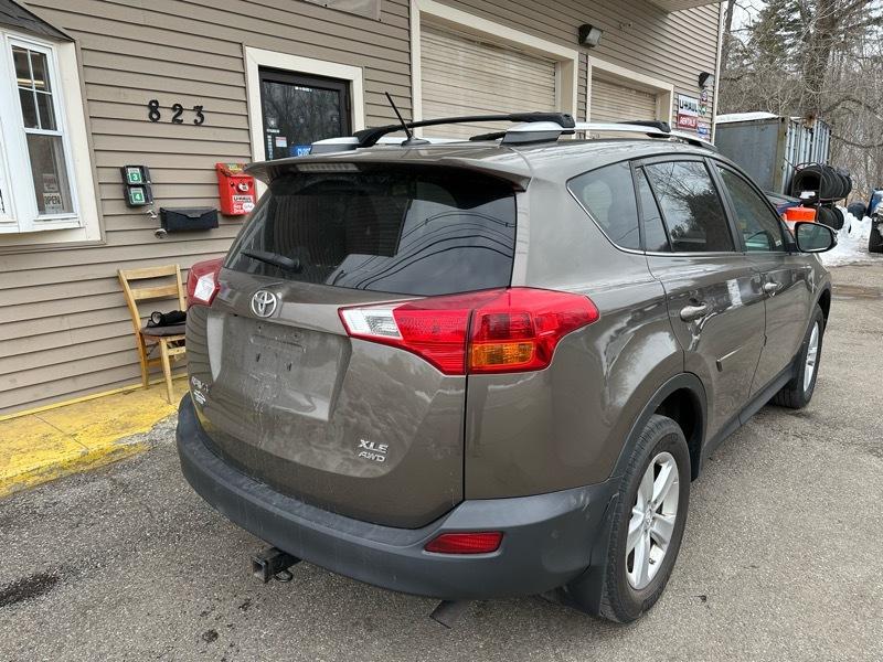 Toyota RAV4 XLE AWD 2013