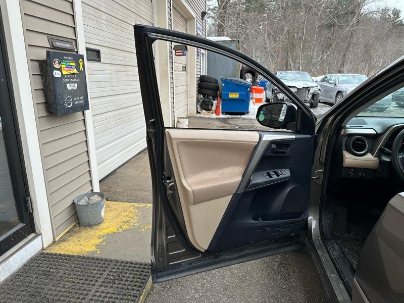 Toyota RAV4 XLE AWD 2013