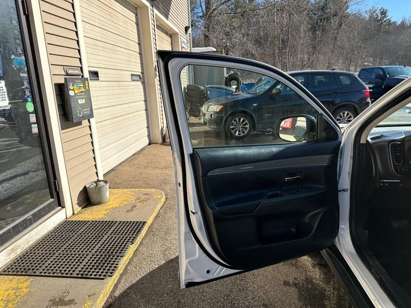 Mitsubishi Outlander SEL AWD 2020