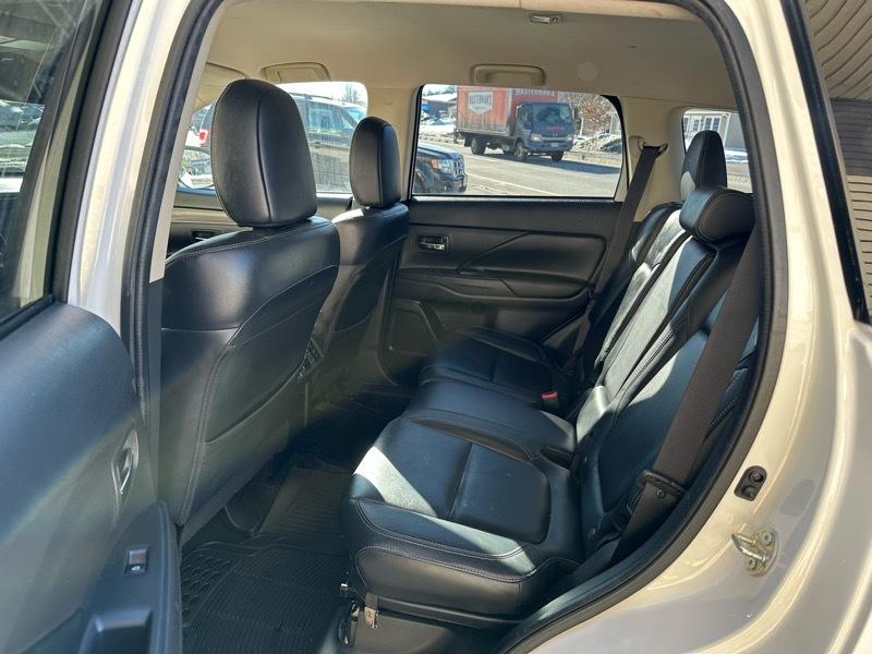 Mitsubishi Outlander SEL AWD 2020