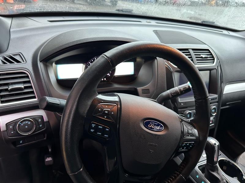 Ford Explorer XLT 4WD 2017