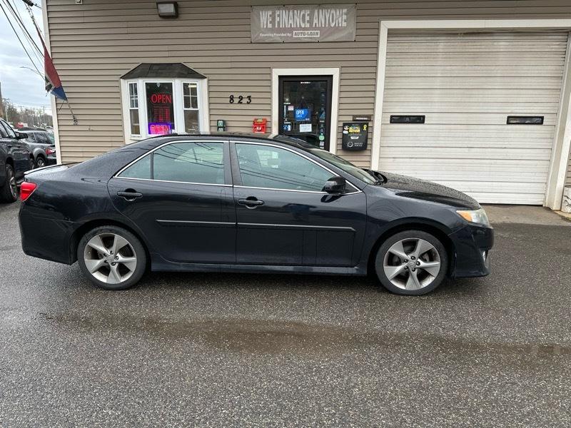 Toyota Camry SE 2014