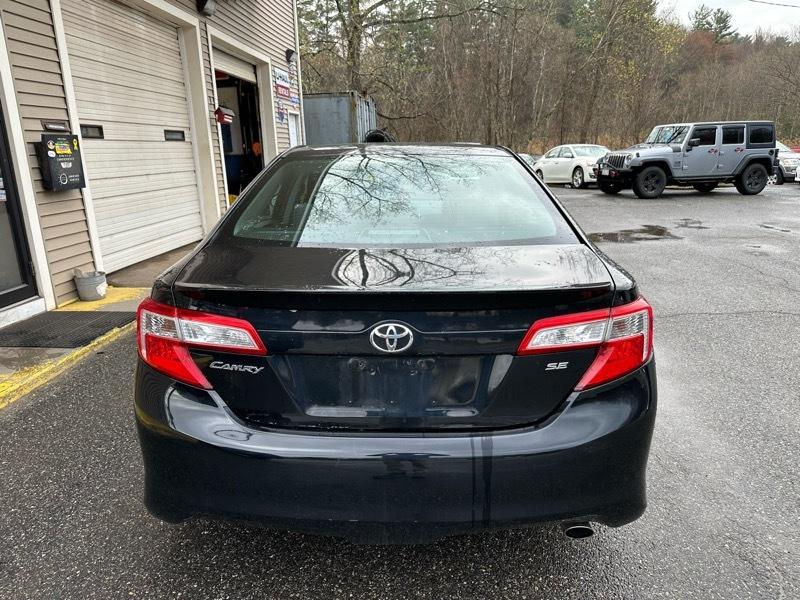 Toyota Camry SE 2014