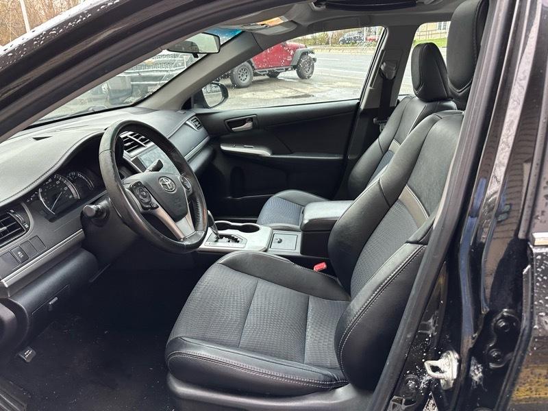 Toyota Camry SE 2014