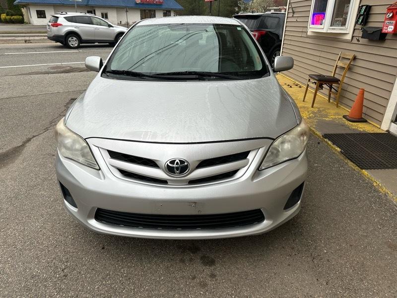Toyota Corolla LE 2011