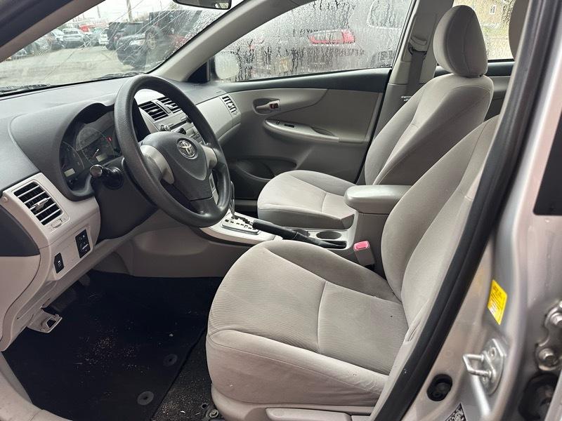 Toyota Corolla LE 2011