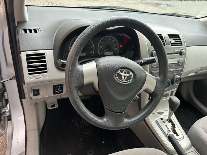 Toyota Corolla LE 2011