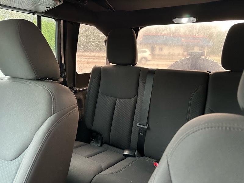 Jeep Wrangler Unlimited Sport 4WD 2017