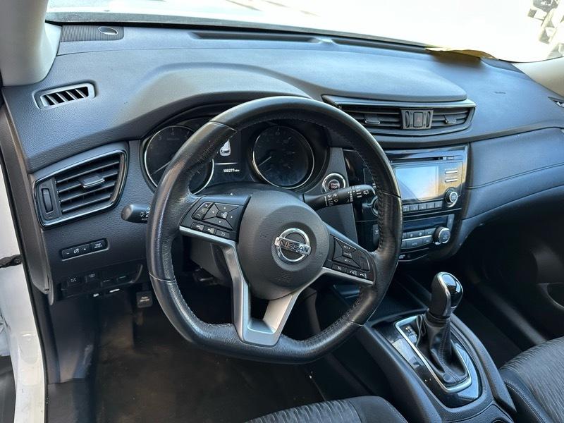 Nissan Rogue  2017