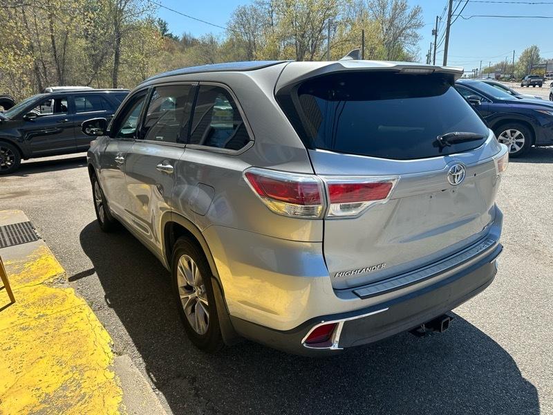 Toyota Highlander XLE AWD V6 2015