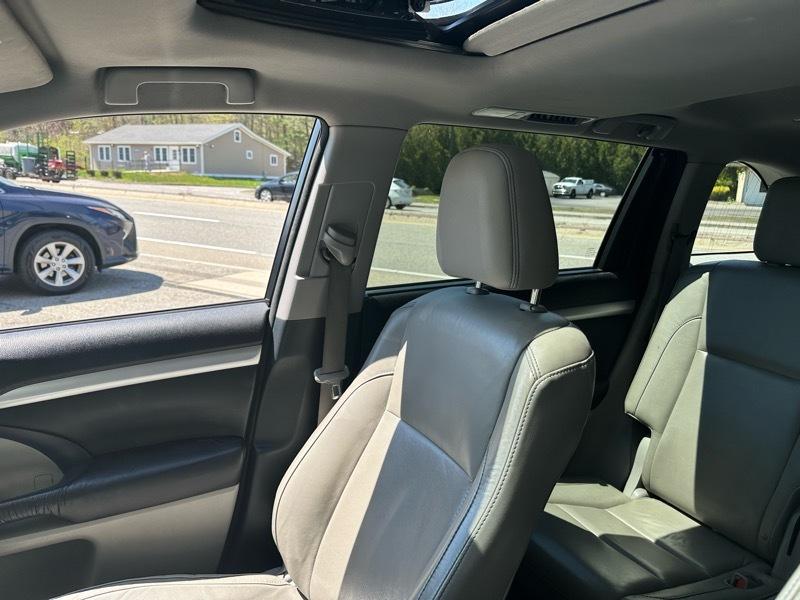 Toyota Highlander XLE AWD V6 2015