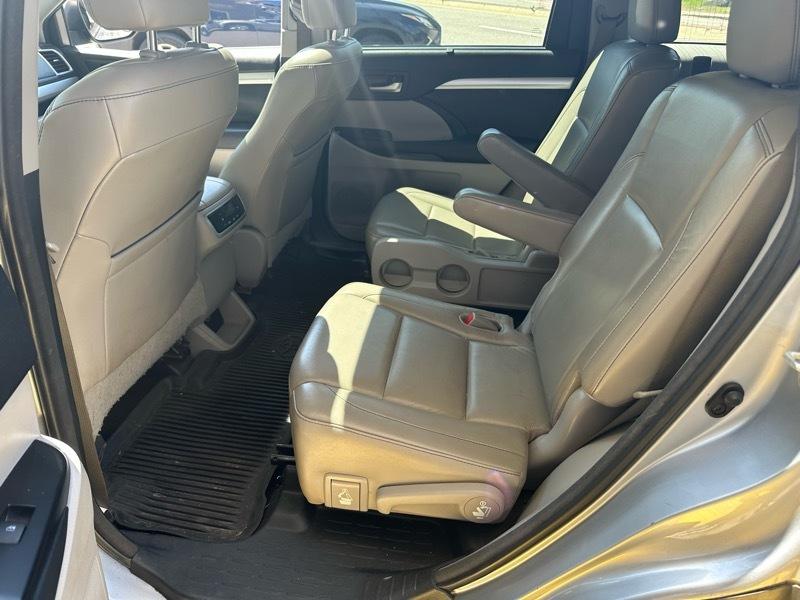Toyota Highlander XLE AWD V6 2015