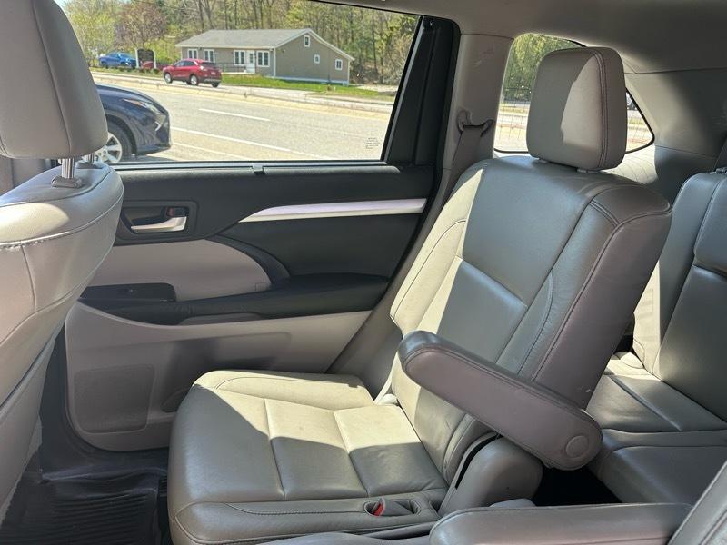 Toyota Highlander XLE AWD V6 2015