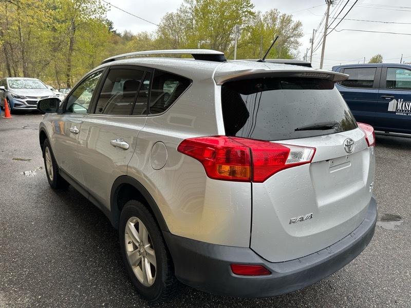 Toyota RAV4 XLE AWD 2013