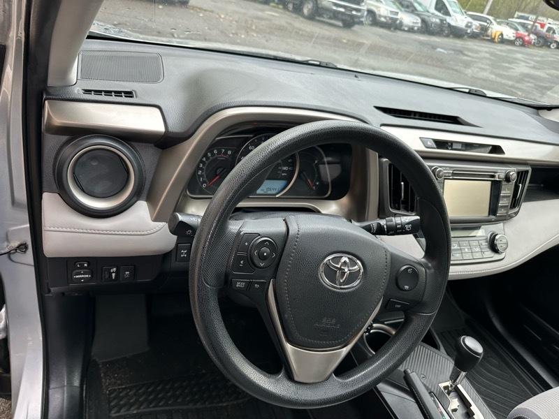 Toyota RAV4 XLE AWD 2013