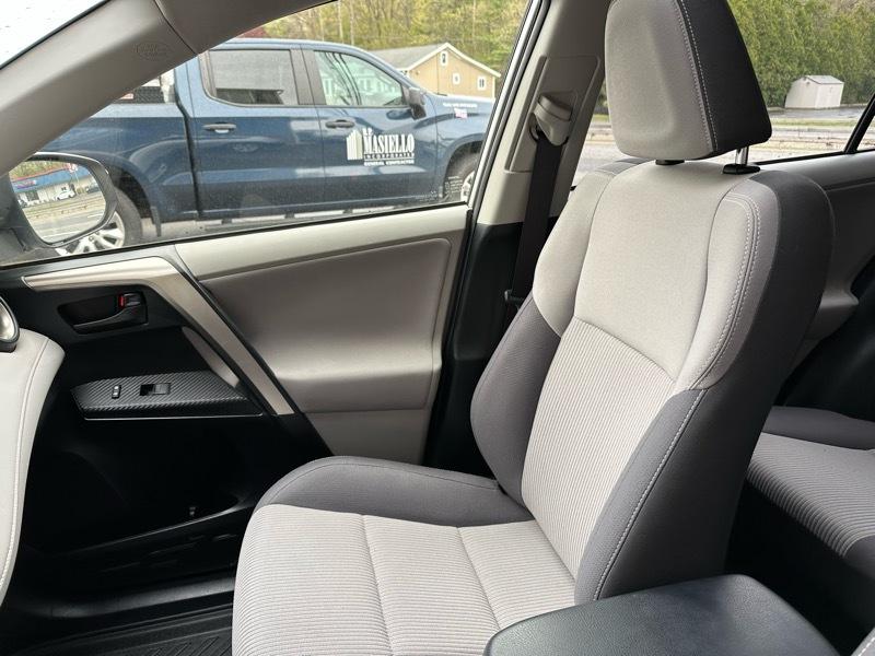 Toyota RAV4 XLE AWD 2013