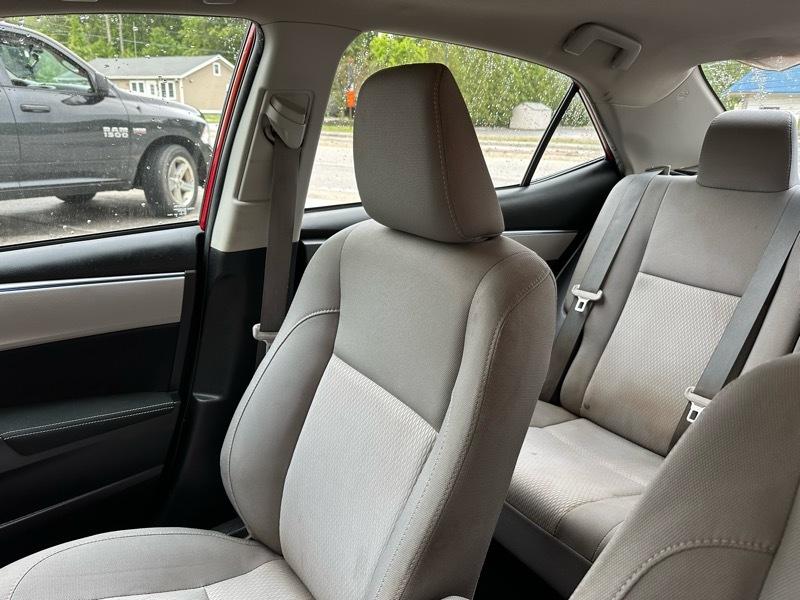 Toyota Corolla 4dr Sdn LE Auto 2015