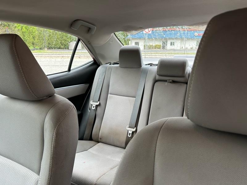 Toyota Corolla 4dr Sdn LE Auto 2015