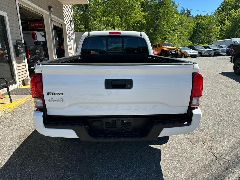 Toyota Tacoma SR Xtracab 4WD 2023