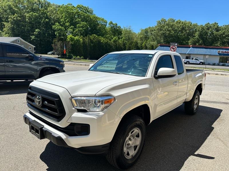 Toyota Tacoma SR Xtracab 4WD 2023