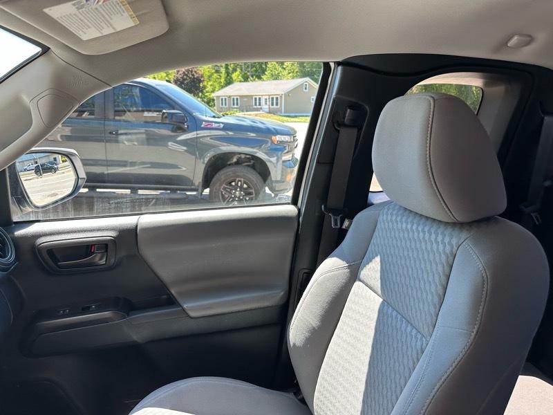 Toyota Tacoma SR Xtracab 4WD 2023
