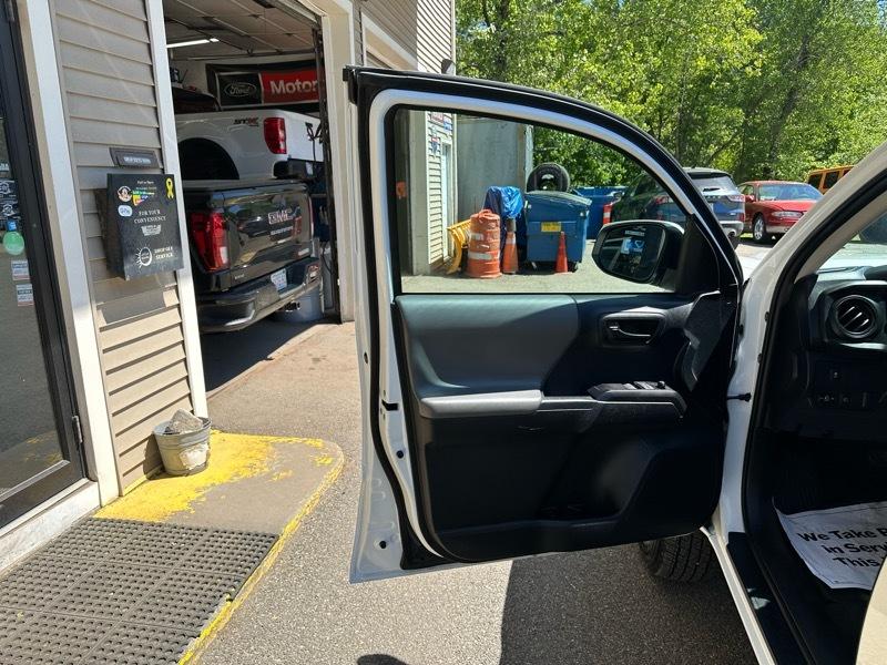 Toyota Tacoma SR Xtracab 4WD 2023