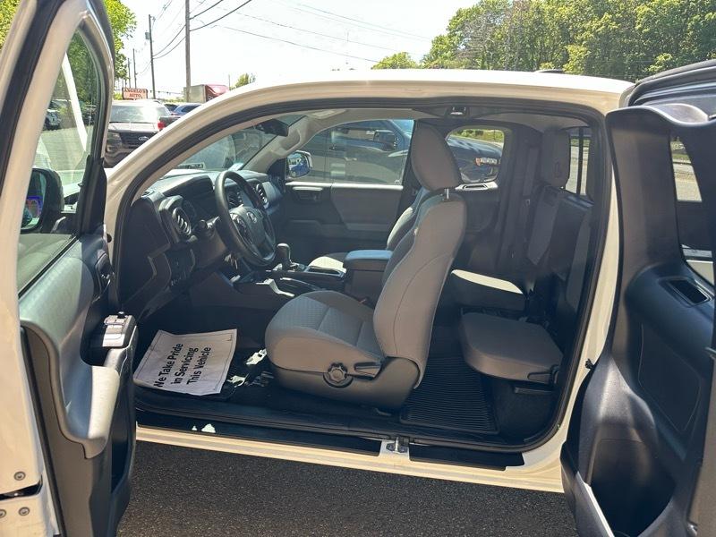 Toyota Tacoma SR Xtracab 4WD 2023