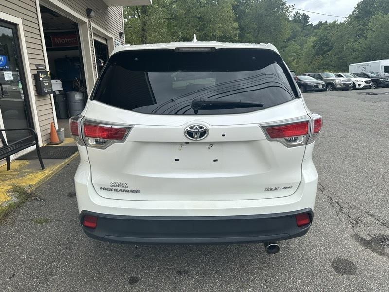 Toyota Highlander XLE AWD V6 2016