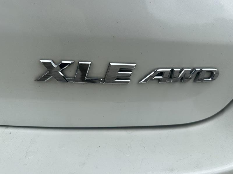 Toyota Highlander XLE AWD V6 2016