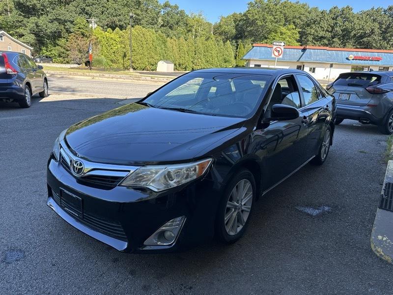 Toyota Camry XLE V6 2014