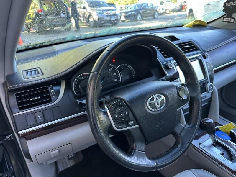 Toyota Camry XLE V6 2014