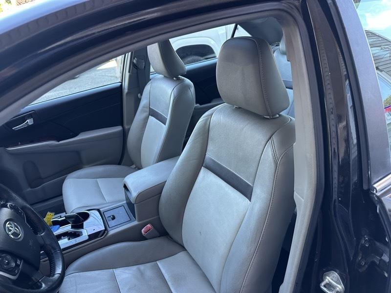 Toyota Camry XLE V6 2014