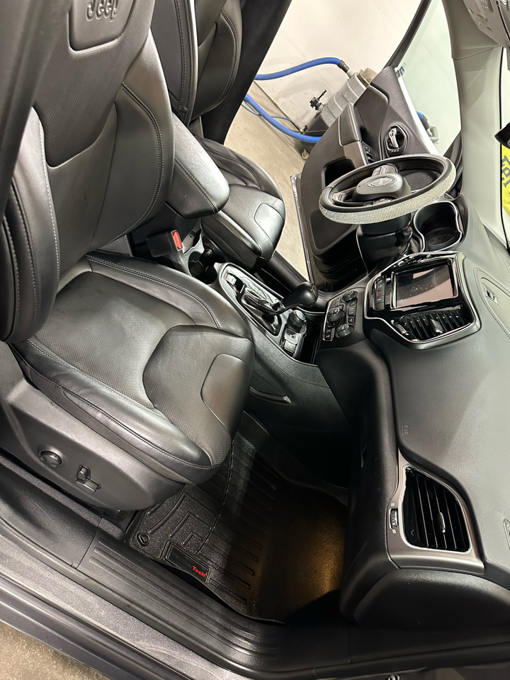 Cadillac ATS  2000 Cadillac ATS  2000