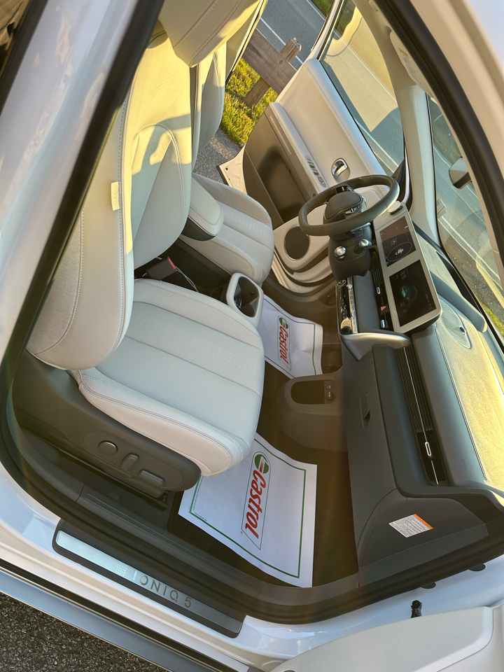 Cadillac ATS  2000 Cadillac ATS  2000