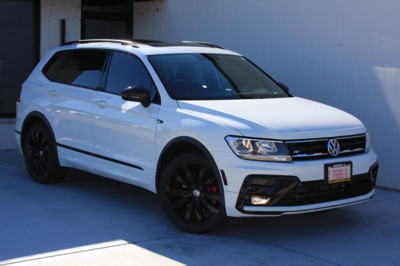 Volkswagen Tiguan SE R-Line Black 4MOTION 2021 Volkswagen Tiguan SE R-Line Black 4MOTION 2021