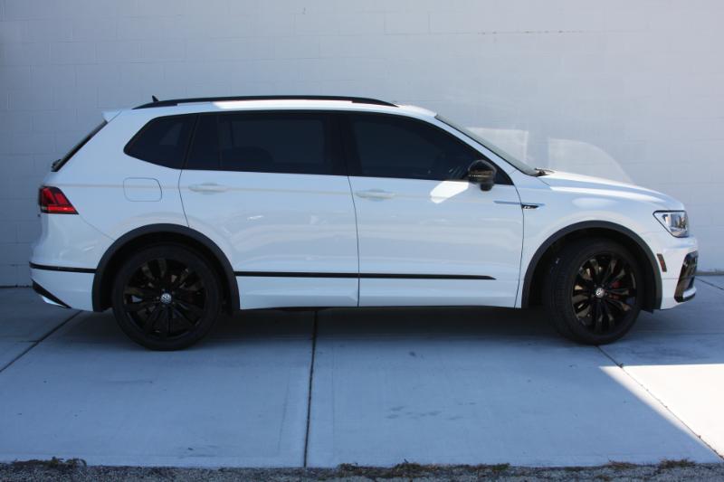 Volkswagen Tiguan SE R-Line Black 4MOTION 2021 Volkswagen Tiguan SE R-Line Black 4MOTION 2021
