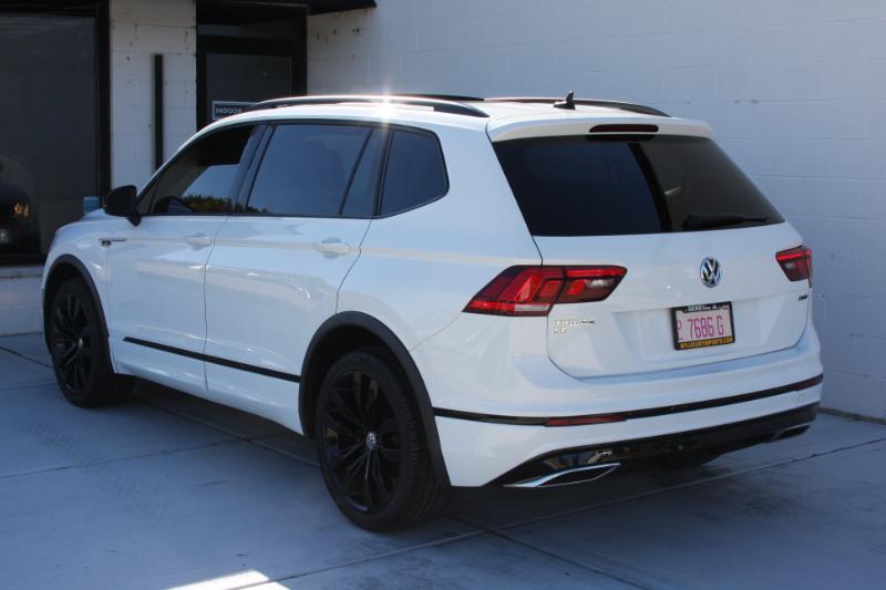 Volkswagen Tiguan SE R-Line Black 4MOTION 2021 Volkswagen Tiguan SE R-Line Black 4MOTION 2021