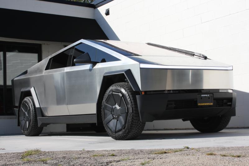 2025 Tesla Cybertruck All-Wheel Drive photo 23