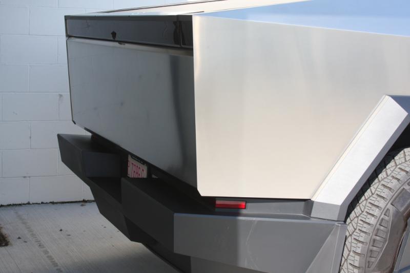 2025 Tesla Cybertruck All-Wheel Drive photo 28