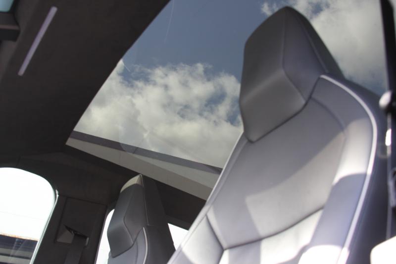 2025 Tesla Cybertruck All-Wheel Drive photo 7