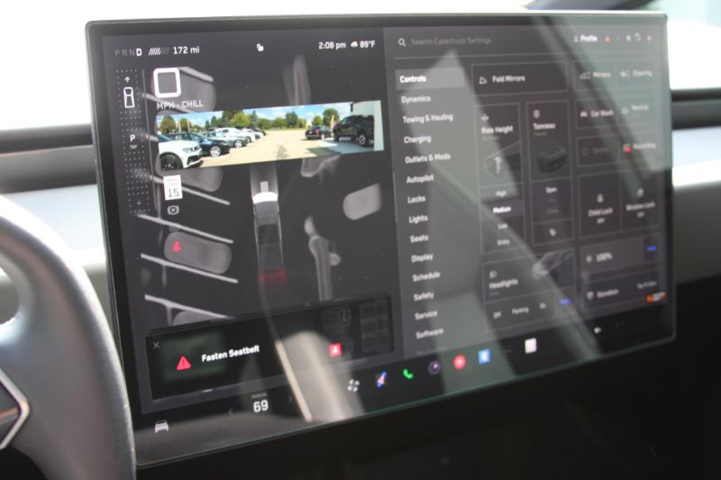 2025 Tesla Cybertruck All-Wheel Drive photo 10