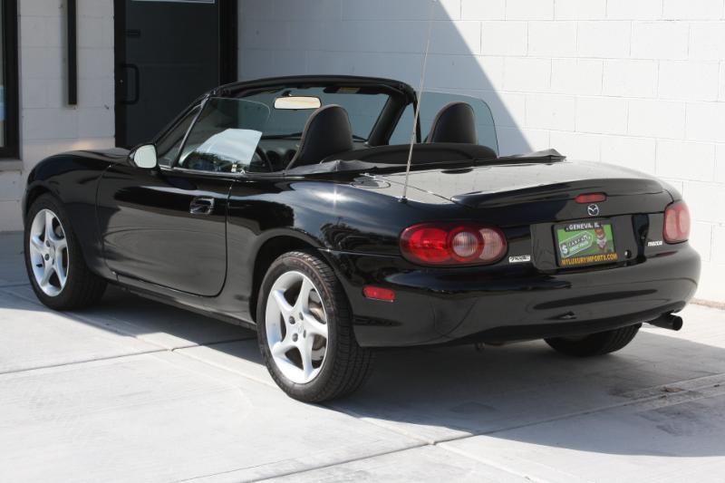 2003 Mazda MX-5 Miata Miata LS photo 9