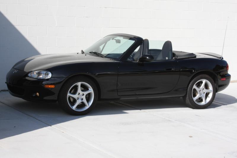 2003 Mazda MX-5 Miata Miata LS photo 13