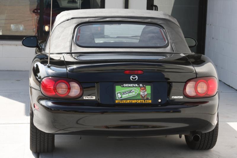 2003 Mazda MX-5 Miata Miata LS photo 19